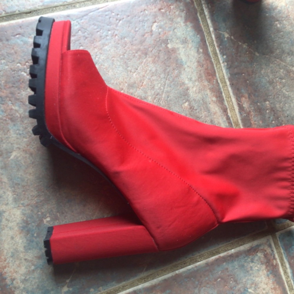 Red platform heels - Picture 10 of 10